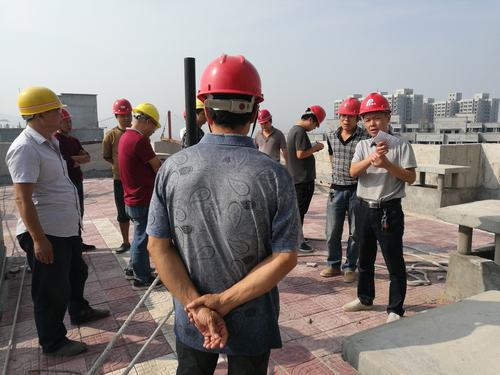 韓城分公司土建八項(xiàng)目部黨員爭當(dāng)“百日安全”活動(dòng)標(biāo)兵