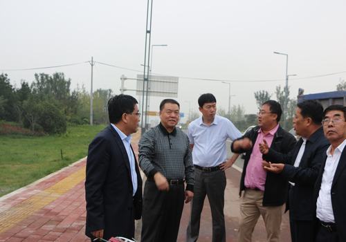 陜煤集團總經(jīng)理助理、建設(shè)集團聯(lián)合黨委書記、董事長寧興剛節(jié)日期間深入寶雞分公司施工現(xiàn)場視察慰問