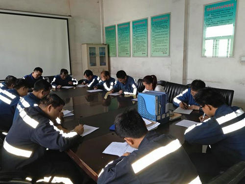 洗選煤運營公司洗煤廠黨支部：用心學 切實做 讓“兩學一做”見成效