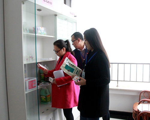 大秦置業公司：愛心櫥窗閃亮登場作用大