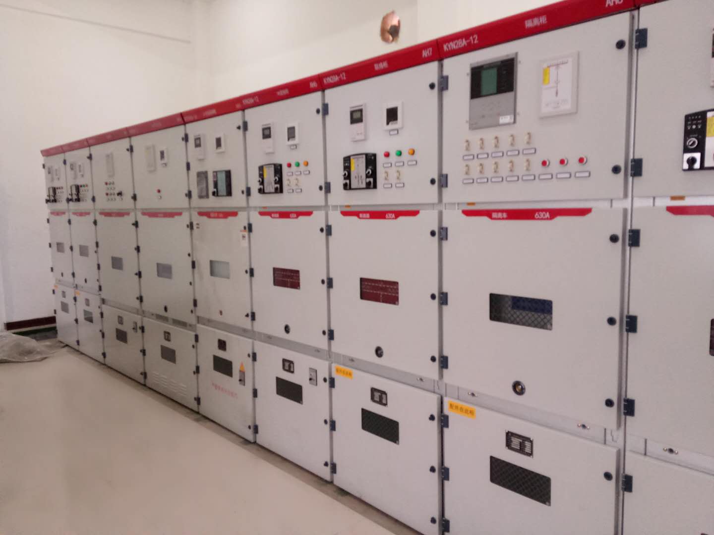 機電安裝檸條塔項目部施工現場熱火朝天