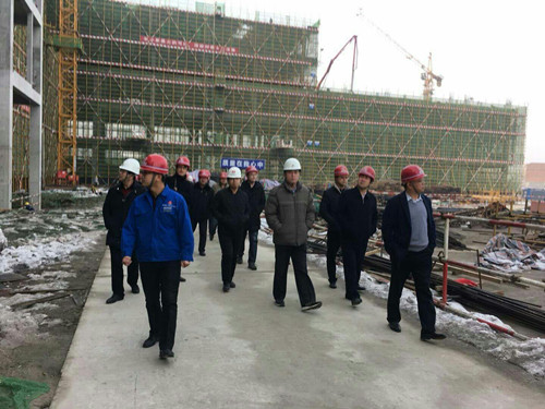 天工公司組織基層項目管理人員深入土建十五部陜煤研究院工地開展對標交流