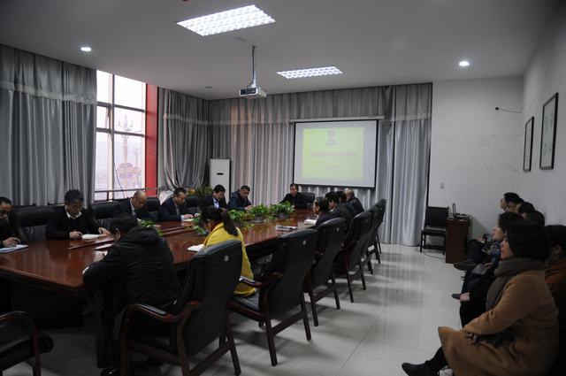 弘揚(yáng)雷鋒精神  爭(zhēng)當(dāng)鐵軍先鋒