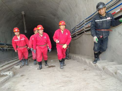 礦建二公司冶平項目部安全攻堅在行動