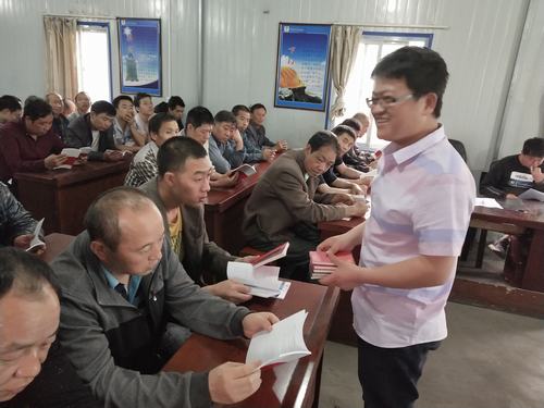 陜煤建設掘進公司:與員工積極互動 咨詢日消除安全疑惑