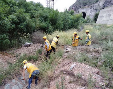 陜煤建設銅川公司：紅檸鐵路項目部打響“雨季三防”戰   撐起安全“保護傘”