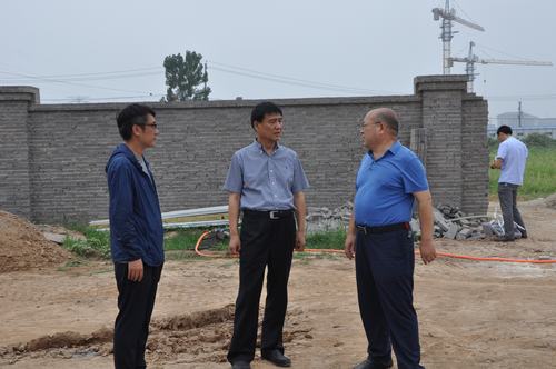 陜煤建設領導侯本英深入“和園”項目檢查指導工作