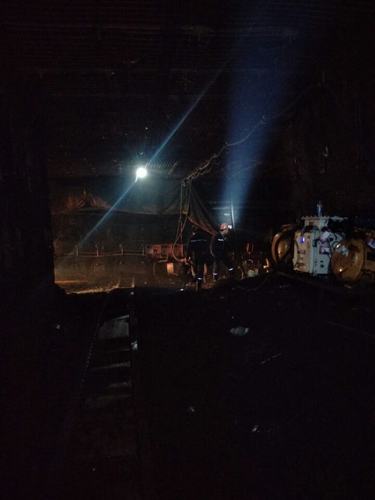 陜煤建設掘進公司：鏟車出矸 單班進尺11米創全年新高