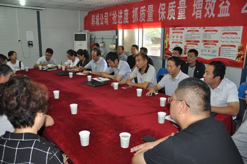 陜煤建設韓城分公司臨涺小區(qū)住宅樓及場區(qū)配套工程順利通過竣工驗收