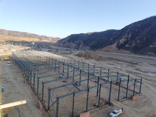 陜煤建設天工公司土建三部清澗北國棗業紅棗深加工項目干制紅棗車間工程鋼結構主體框架完工