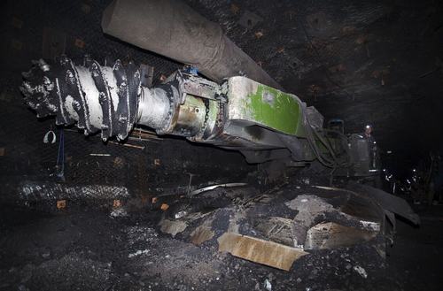 陜煤建設(shè)掘進(jìn)公司:打造“掘進(jìn)鐵軍”紅柳林項(xiàng)目部進(jìn)尺再創(chuàng)佳績(jī)