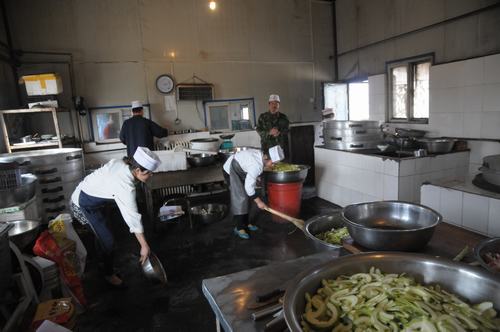 陜煤建設(shè)掘進公司:節(jié)支降耗不能忘卻員工冷暖