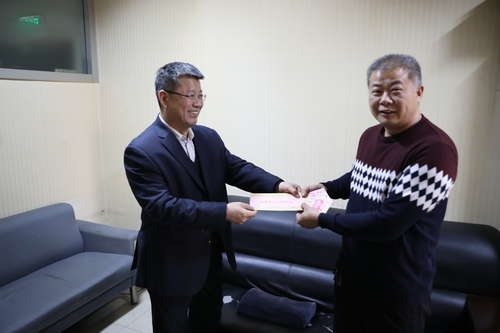 路橋分公司領導走訪慰問困難職工