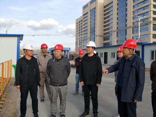 中廣實業有限公司董事長張宏權一行蒞臨陜煤建設銅煤公司金地華府項目檢查指導工作