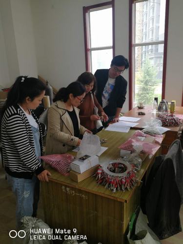 陜煤建設韓城分公司承建的新康小區住宅樓順利完成鑰匙移交