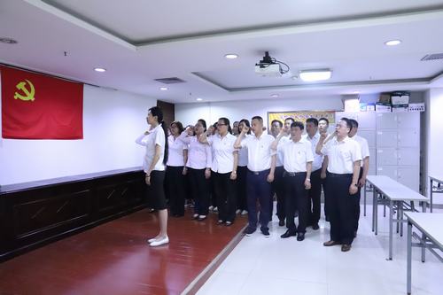 陜煤建設礦建二公司開展“不忘初心牢記使命”專題黨日活動