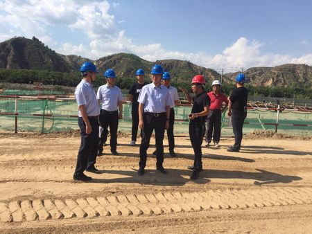 陜西天芪生物有限公司董事長李勇一行蒞臨子洲天芪項目部進(jìn)行安全生產(chǎn)調(diào)研工作