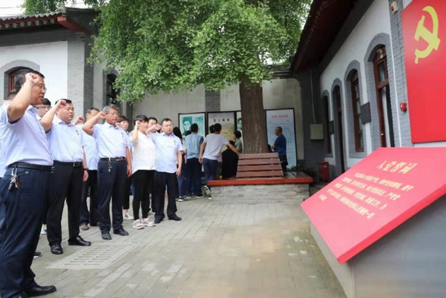 陜煤建設路橋分公司開展“紀律教育學習宣傳月”主題黨日活動