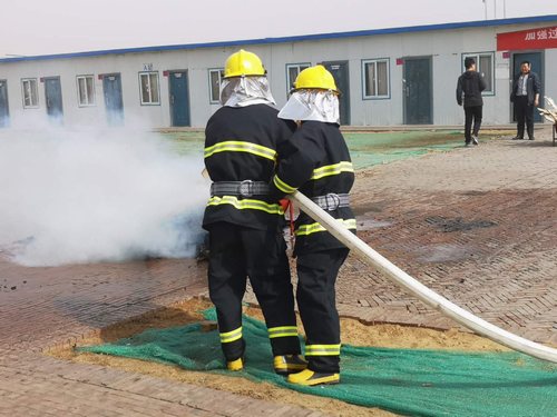 陜煤建設掘進公司:曹家灘項目部舉辦火災事故應急演練