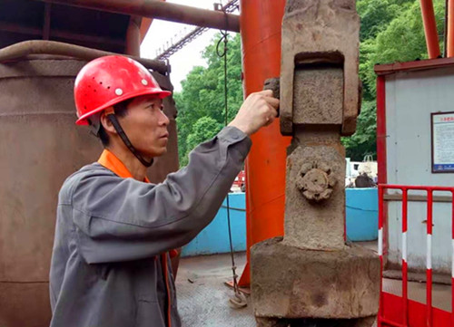 陜煤建設礦建三公司關山項目部“四個強化”保汛期立井大型機電設備安全運轉