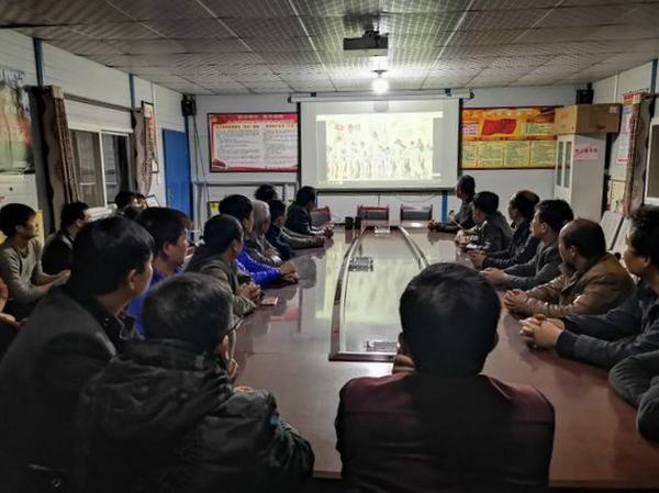 陜煤建設(shè)礦建二公司冶坪項(xiàng)目部用視聽(tīng)盛宴樹(shù)牢防火意識(shí)，強(qiáng)化責(zé)任擔(dān)當(dāng)