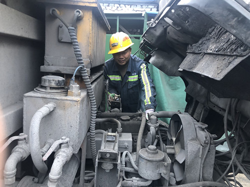 陜煤建機(jī)電安裝公司：加強(qiáng)車輛運(yùn)輸管理確保冬季安全施工