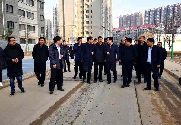 銅川礦業公司黨委書記、執行董事劉水利一行蒞臨銅煤1#、2#住宅小區現場調研指導工作