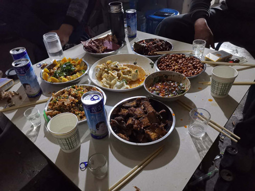 陜煤建設(shè)機電安裝公司黃陵項目部：工地上的年夜飯