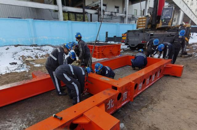 陜煤建設洗選煤運營公司紅柳林洗煤廠項目部312破碎機安裝工程順利完工