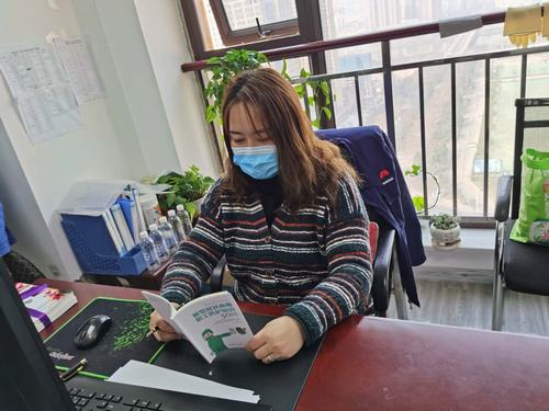 咸陽分公司疫情期間“暖心三八”送關(guān)愛