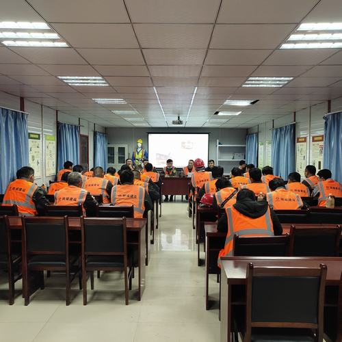 陜煤建設(shè)銅煤公司基層項(xiàng)目部強(qiáng)化集團(tuán)和公司兩級制度宣貫力度激發(fā)趕超新活力