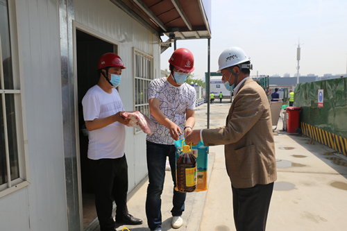 天工公司“五一”勞動節走訪慰問一線員工