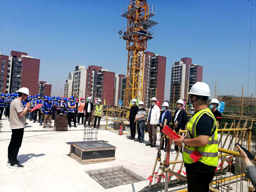陜煤建設公司:藍山水岸南區住宅項目主體全部順利封頂