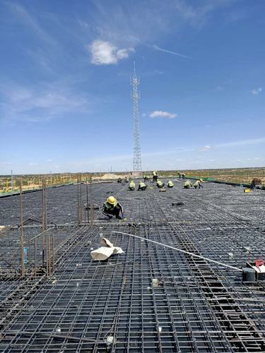 陜煤建設銅煤公司第八項目部承建的靖神鐵路高家伙場車站工程全部封頂