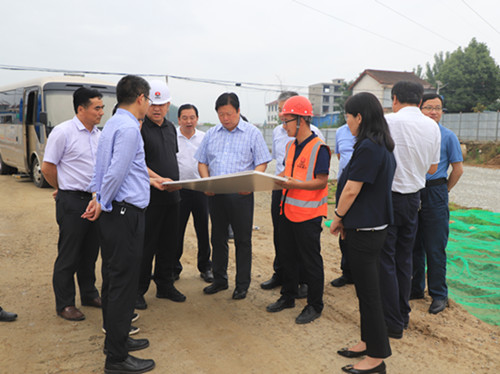 漢中市市長方紅衛到陜煤建設漢中分公司金華路項目調研