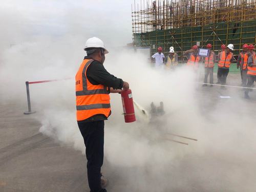 陜煤建設銅煤公司第十六項目部組織開展高處墜落及消防應急演練專項活動