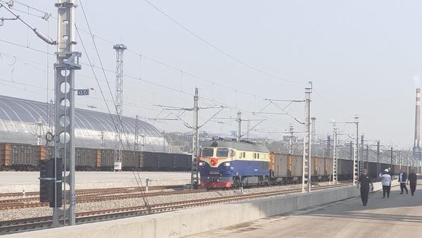 陜煤建設(shè)韓城分公司燕家塔煤炭物資集運公司煤臺及鐵路專用線環(huán)保擴(kuò)能改造項目正式開通運營