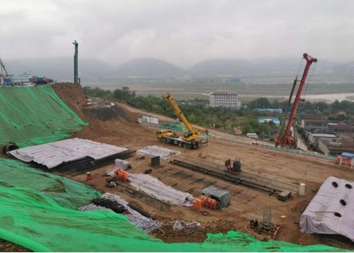 陜煤建設咸陽分公司：彬州市銀西高鐵東站前廣場施工小記