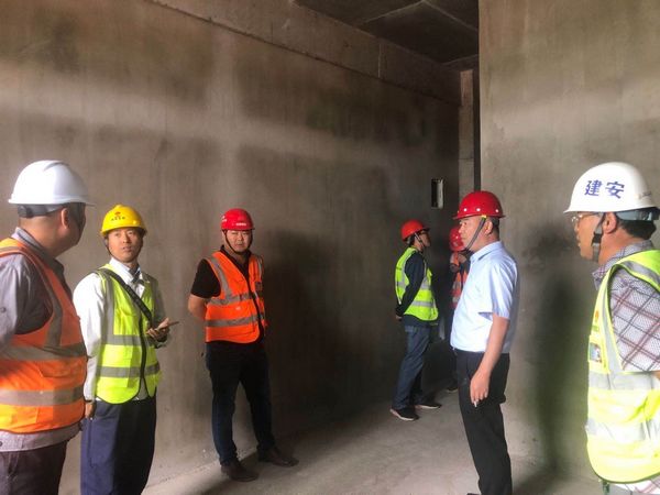 陜煤建設天工公司承建的榆林化學2#宿舍順利通過主體驗收