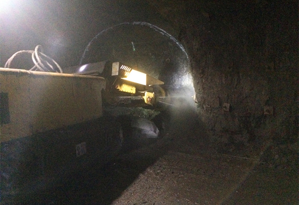 陜煤建設(shè)礦建三公司雙龍項目部二盤區(qū)膠帶機(jī)運(yùn)輸巷如期開工