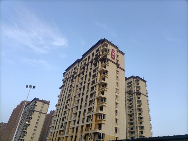 陜煤建設渭南分公司第五項目部承建的禮悅閣精品住宅小區項目換新衣