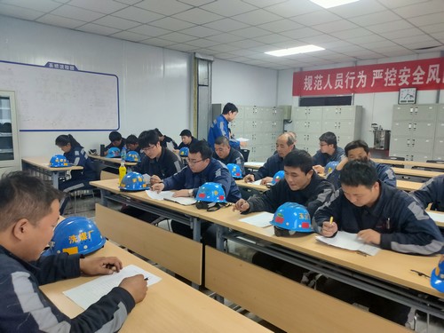 陜煤建設洗選煤運營公司紅柳林洗煤廠項目部 “反三違”課題研究 我們有話說