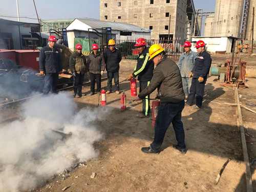 陜煤建設機電安裝公司消防演練鳴警鐘