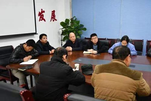 陜煤建設銅煤公司第二十三項目部承建的銅煤1#2#小區水仙居等商業部分順利通過交付