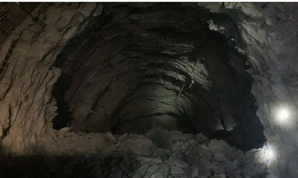 陜煤建設礦建三公司崔木項目部二號副立井井底車場平巷順利貫通