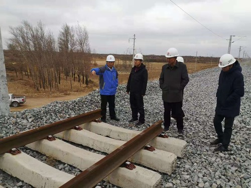 陜煤建設路橋分公司穩扎穩打把好安全“方向盤”