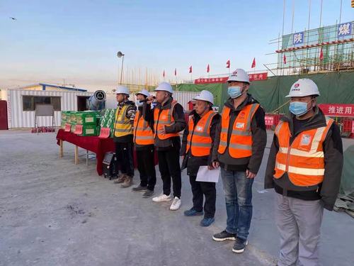 陜煤建設銅煤公司第十六項目部春節(jié)慰問過新年，濃濃關愛暖人心