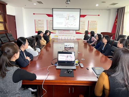 銘記英雄感黨恩   做新時代巾幗人