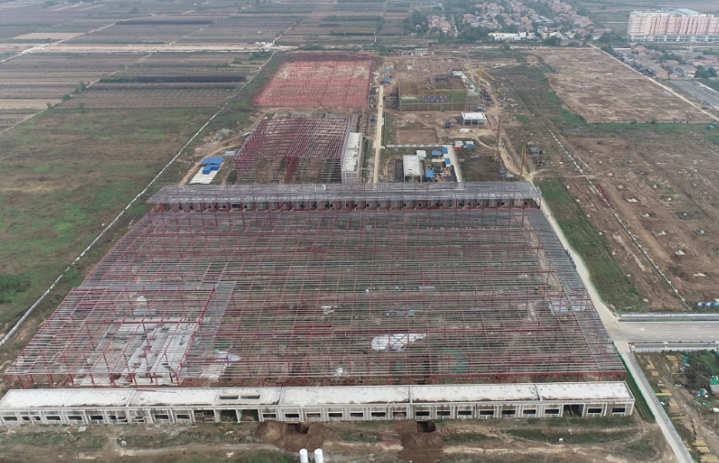 陜煤建設(shè)渭南分公司南京金龍項(xiàng)目部超危大網(wǎng)架頂升工程順利完成