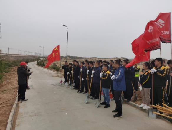 陜煤建設綠宇公司:義務植樹打造靖神鐵路低碳綠色運輸通道